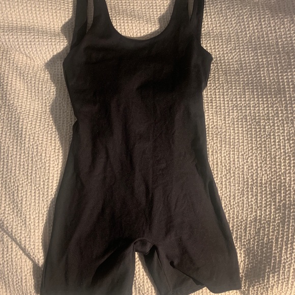 SOLD - DO NOT BUY GIRLFRIEND COLLECTIVE Black Biketard - Picture 4 of 5